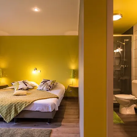 Le Du Lac Bed & Breakfast