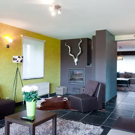 Le Du Lac Bed & Breakfast