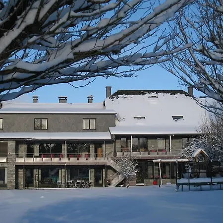 Le Du Lac Bed & Breakfast *